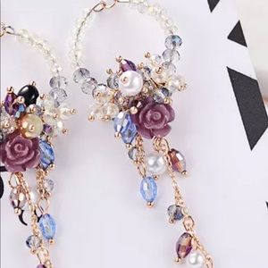 Elegant floral bead dangle earrings